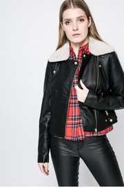 geaca imitatie piele dama neagra ieftina
