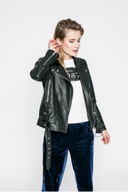 geaca neagra dama piele ieftina