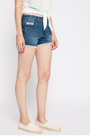 pantaloni scurti de blugi cu dantela